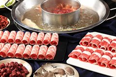 火锅加盟开店去渝味晓宇火锅可以吗？当然可以，排队人超多