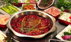 十大火锅加盟店排行榜：海底捞、谭鸭血、三搭火市井火锅…
